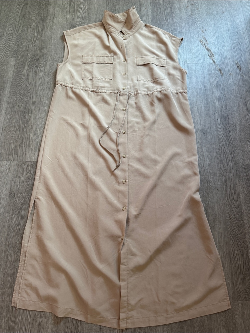Old Navy Maternity - Sleeveless Button-Front Maxi Dress in Light Tan